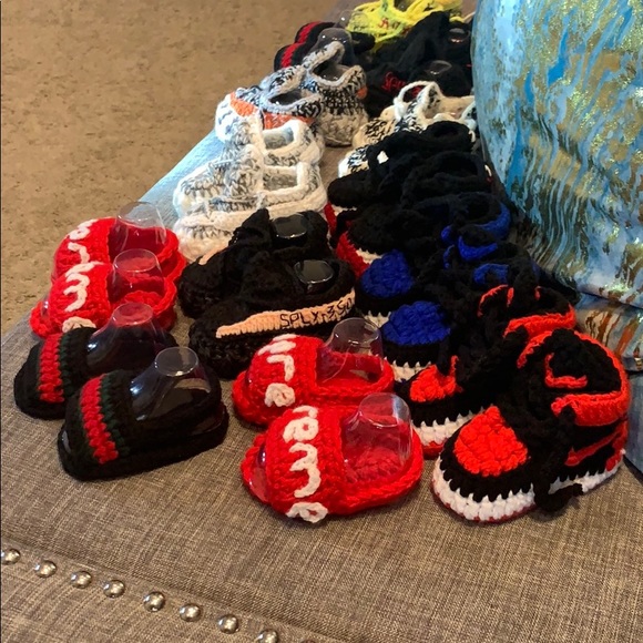 BN Lot of 15 Custom Handmade baby crochet shoes - Picture 3 of 7